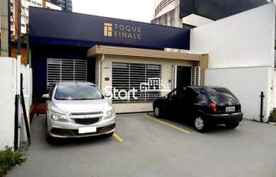 Imagem: O depósito possui 3 Vagas na garagem, 105m² de Área e está