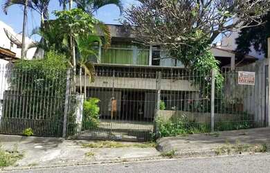 Imagem: O terreno possui 400m² de Área e está localizado em Campestre