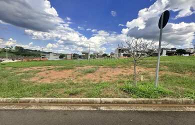 Imagem: O terreno possui 253m² de Área e está localizado em São