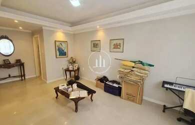 Imagem: A casa possui 3 Dormitórios, 3 Banheiros, 2 Vagas na garagem