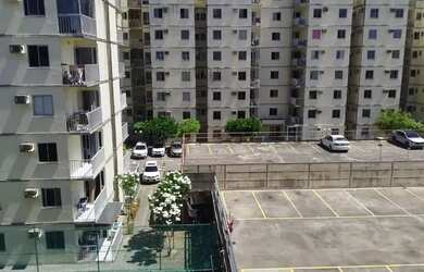 Imagem: O apartamento possui 2 Dormitórios, 1 Banheiro, 1 Vaga na garagem