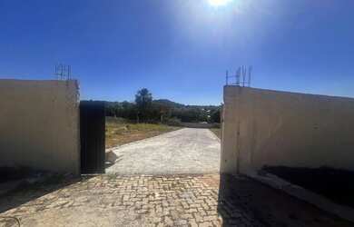 Imagem: O terreno possui 330m² de Área e está localizado em Setor