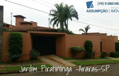 Imagem: A casa possui 4 Dormitórios, 4 Banheiros, 4 Vagas na garagem