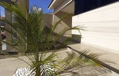 Imagem: A casa possui 3 Dormitórios, 3 Banheiros, 3 Vagas na garagem