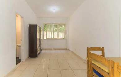 Imagem: O apartamento possui 1 Dormitório, 1 Banheiro, 32m² de Área