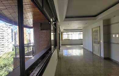 Imagem: O apartamento possui 4 Dormitórios, 4 Banheiros, 3 Vagas na