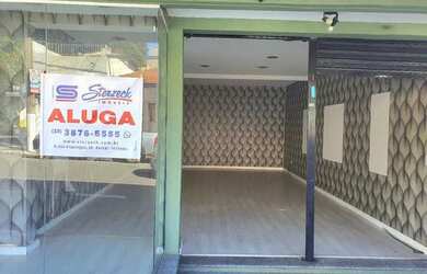 Imagem: O depósito possui 5 Vagas na garagem, 90m² de Área e está