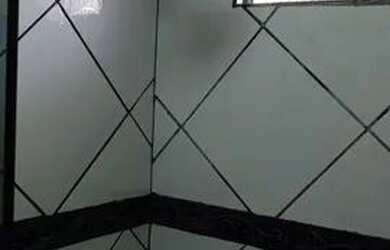 Imagem: A casa possui 1 Dormitório, 1 Banheiro e está localizado