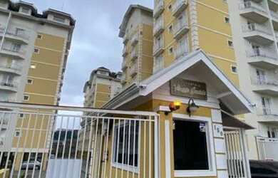 Imagem: O apartamento possui 3 Dormitórios, 1 Banheiro, 2 Vagas na