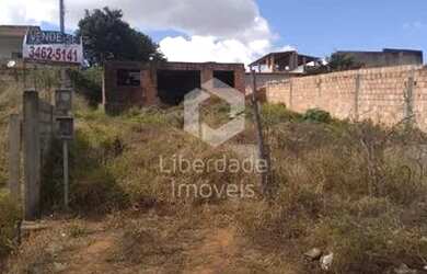 Imagem: A casa possui 3 Dormitórios, 1 Banheiro e 70m² de Área e