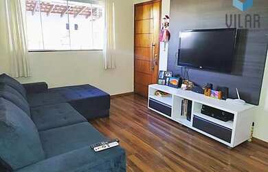 Imagem: A casa possui 3 Dormitórios, 2 Banheiros, 2 Vagas na garagem