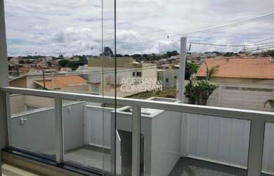 Imagem: O apartamento possui 2 Dormitórios, 2 Banheiros, 2 Vagas na