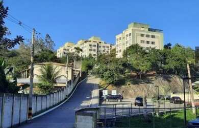 Imagem: O apartamento possui 3 Dormitórios, 1 Banheiro, 1 Vaga na garagem