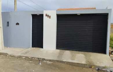 Imagem: A casa possui 2 Dormitórios, 1 Banheiro, Imóvel novo e está