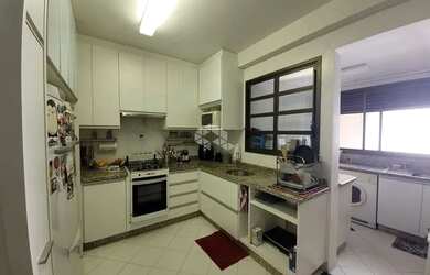 Imagem 9: Apartamento para venda/compra com 132 m² com 4 quartos/dormitórios em Centro - Florianópol