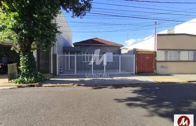 Imagem: O depósito possui 3 Vagas na garagem, 110m² de Área e está