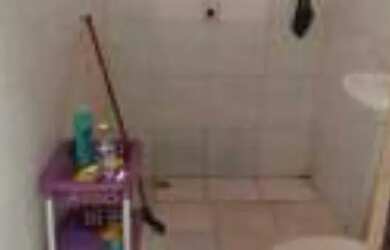 Imagem: A casa possui 2 Dormitórios, 1 Banheiro e 100m² de Área e