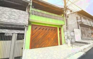 Imagem: A casa possui 2 Dormitórios, 2 Banheiros, 4 Vagas na garagem