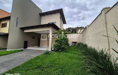 Imagem: A casa possui 3 Dormitórios, 4 Banheiros, 4 Vagas na garagem