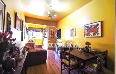 Imagem: O apartamento possui 3 Dormitórios, 2 Banheiros, 1 Vaga na