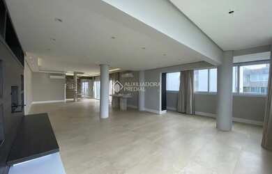 Imagem 2: Imóvel para aluguel tem 360 metros quadrados com 3 quartos em Centro...