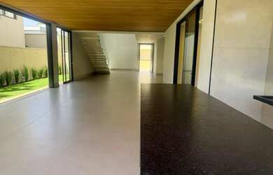 Imagem 10: Jardins Verona, Goiânia, Goiás. Novíssimo sobrado 04 suítes, vista...