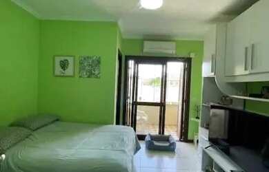 Imagem 12: Casa em Porto Alegre, no bairro Hípica, com 3 dormitório s , e 3 banheiros,...