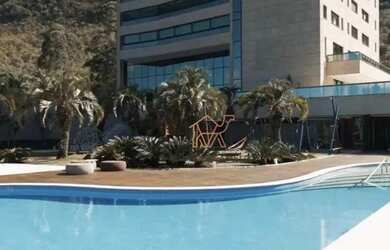 Imagem: O apartamento possui 4 Dormitórios, 5 Banheiros, 5 Vagas na