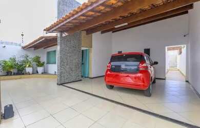 Imagem: A casa possui 3 Dormitórios e está localizado em Parque Das