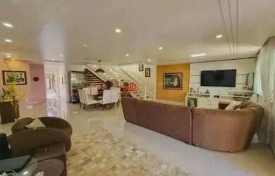 Imagem 9: Condomínio Aristocrático, Casa Duplex com 5 Suítes + Escritórios, Espaço Gourmet, Piscina