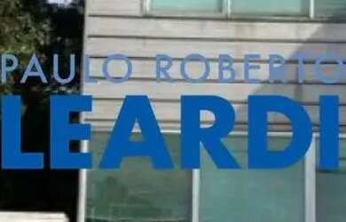 Imagem: O depósito possui 5 Vagas na garagem e 1324m² de Área e está