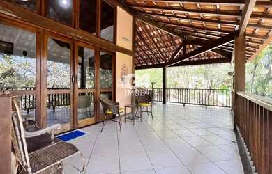 Imagem: A casa à venda possui 3 Dormitórios, 3 Banheiros, 3 Vagas