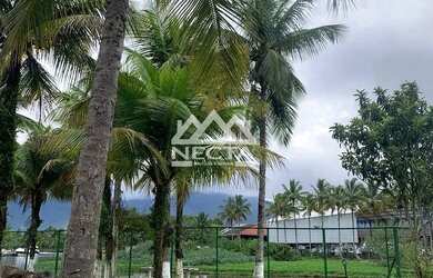 Imagem: A casa possui 5 Dormitórios, 5 Banheiros, 5 Vagas na garagem