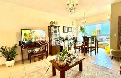 Imagem: O apartamento possui 3 Dormitórios, 2 Banheiros, 1 Vaga na