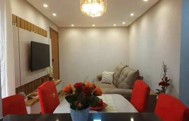 Imagem: O apartamento possui 2 Dormitórios, 1 Banheiro, 1 Vaga na garagem