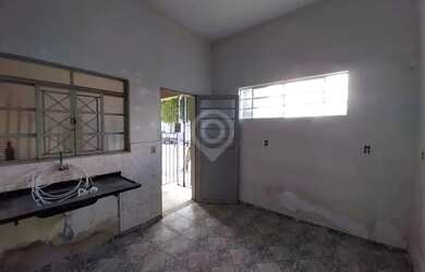 Imagem: A casa possui 1 Dormitório, 1 Banheiro e 20m² de Área e está