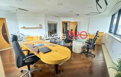 Imagem: O depósito possui 2 Vagas na garagem e 100m² de Área e está