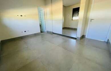 Imagem 10: Linda casa térrea de alto padrão no condomínio Portal do Sol Green