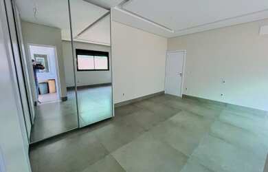 Imagem 5: Linda casa térrea de alto padrão no condomínio Portal do Sol Green