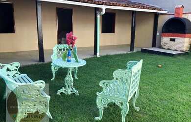 Imagem: O depósito possui 3 Vagas na garagem, 390m² de Área e está