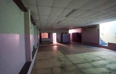 Imagem: O depósito possui 1 Vaga na garagem, 186m² de Área e está