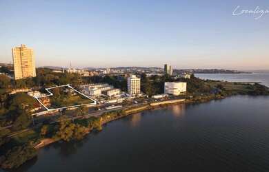 Imagem 3: Tributo à paisagem natural e cultural de POA, o Porto 1820 traz uma arquitetura...