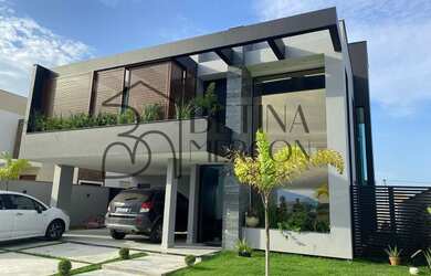 Imagem: A casa possui 3 Dormitórios, 4 Banheiros, 2 Vagas na garagem