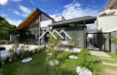 Imagem: A casa em condomínio possui 3 Dormitórios, 5 Banheiros, 4