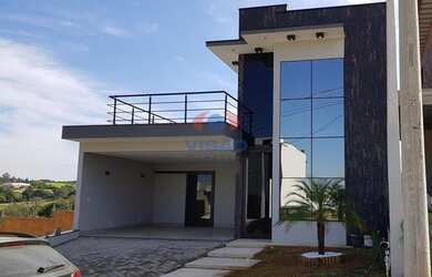 Imagem: A casa em condomínio possui 3 Dormitórios, 4 Banheiros, 4