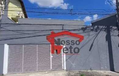 Imagem: A casa possui 3 Dormitórios, 3 Banheiros, 2 Vagas na garagem