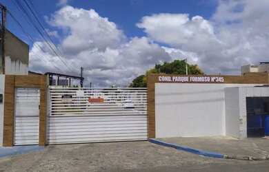 Imagem: A casa em condomínio possui 3 Dormitórios, 3 Banheiros, 1