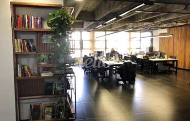 Imagem: O depósito possui 150m² de Área e está localizado em Centro