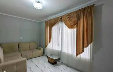 Imagem: A casa possui 3 Dormitórios, 1 Banheiro, 3 Vagas na garagem