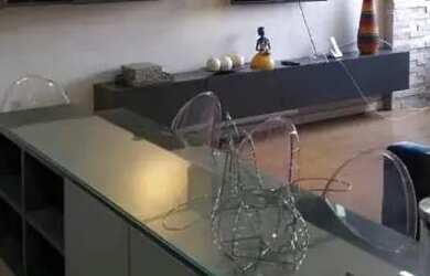 Imagem: A kitnet possui 1 Dormitório, 1 Banheiro, 1 Vaga na garagem